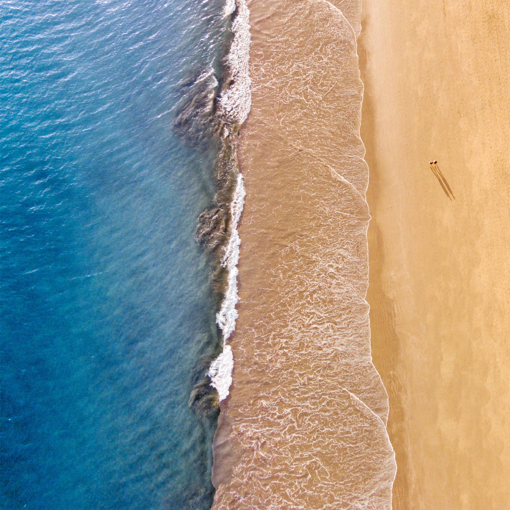 Strand und Meer auf Gran Canaria aus der Vogelperspektive