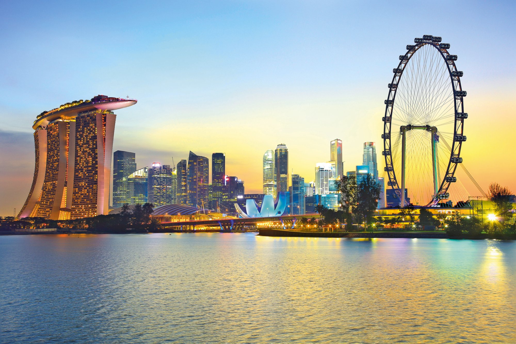 Singapore Flyers Full View @ Blue hour landscape river