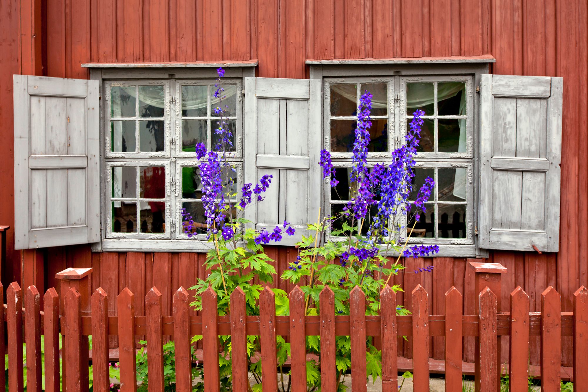 Fenster eines Holzhauses