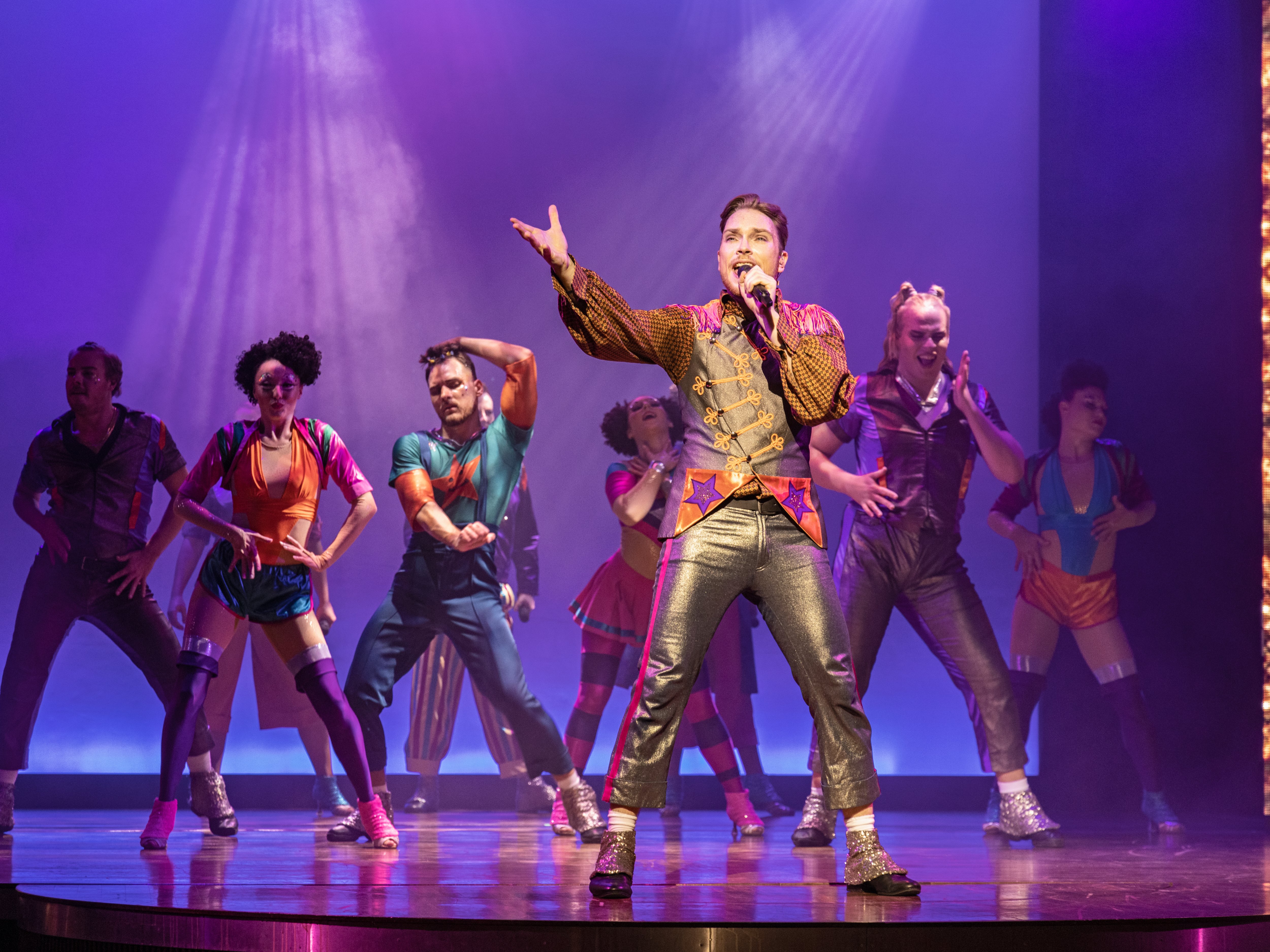 AIDA Entertainment Theatrium