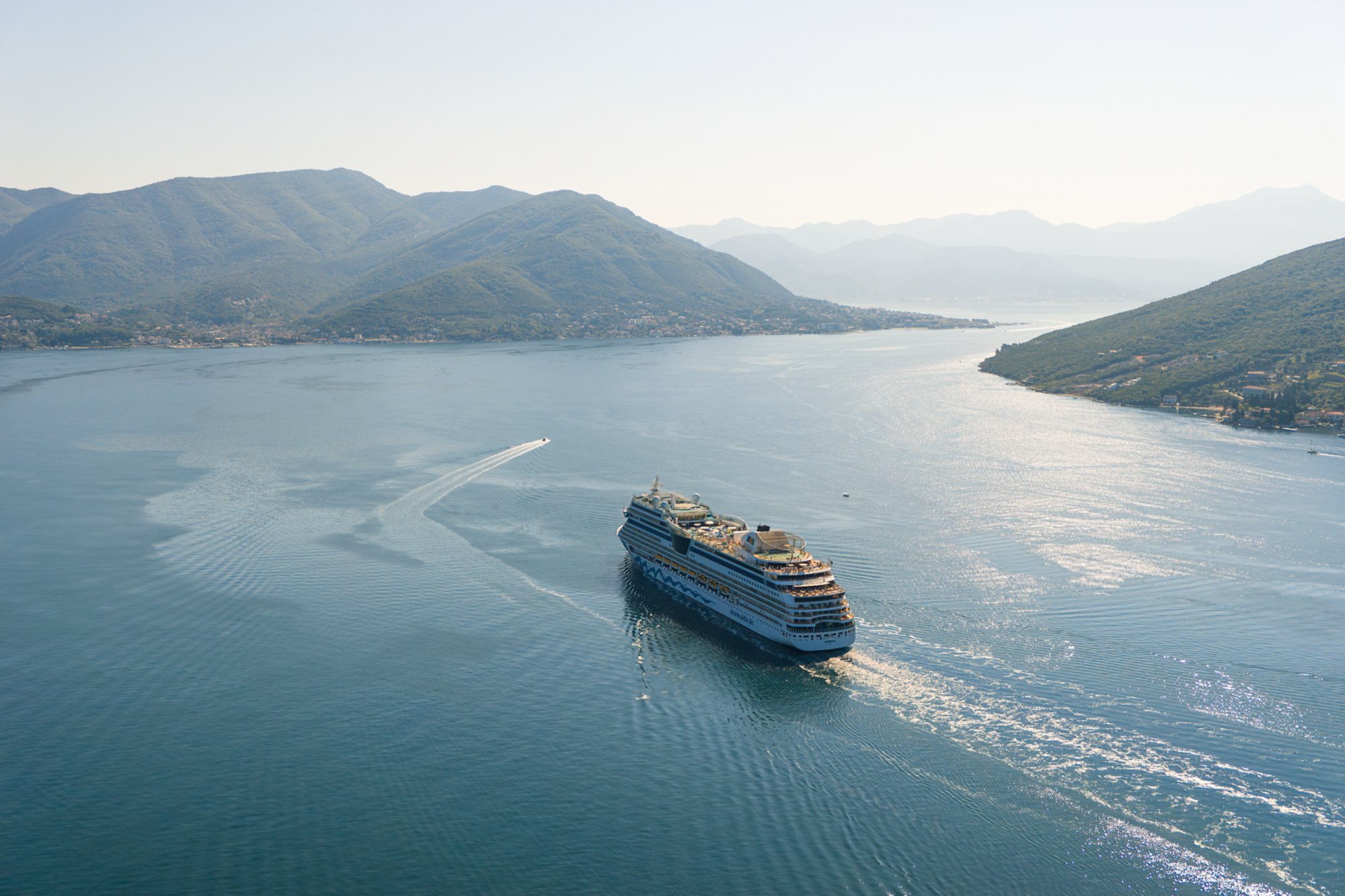 Mit dem Schiff in die Bucht von Kotor