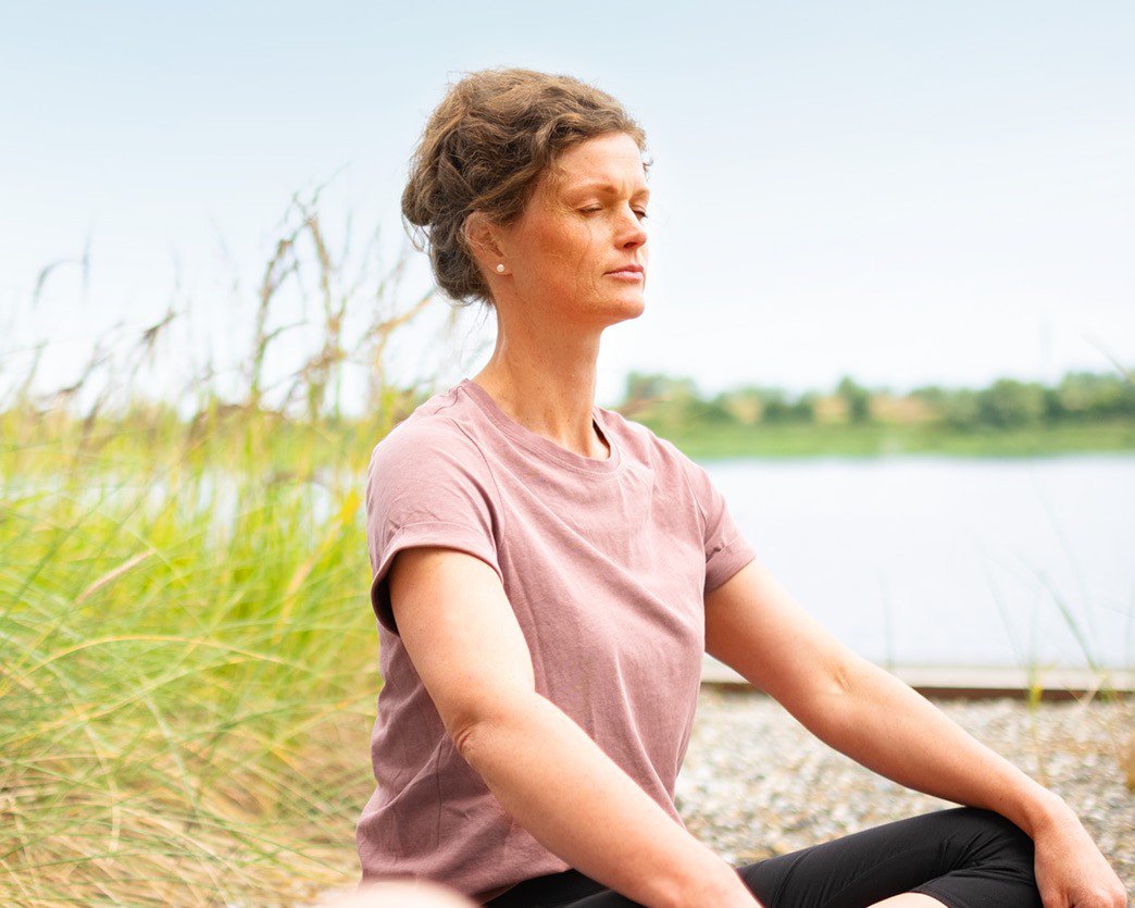 Mitarbeiterin beim Yoga