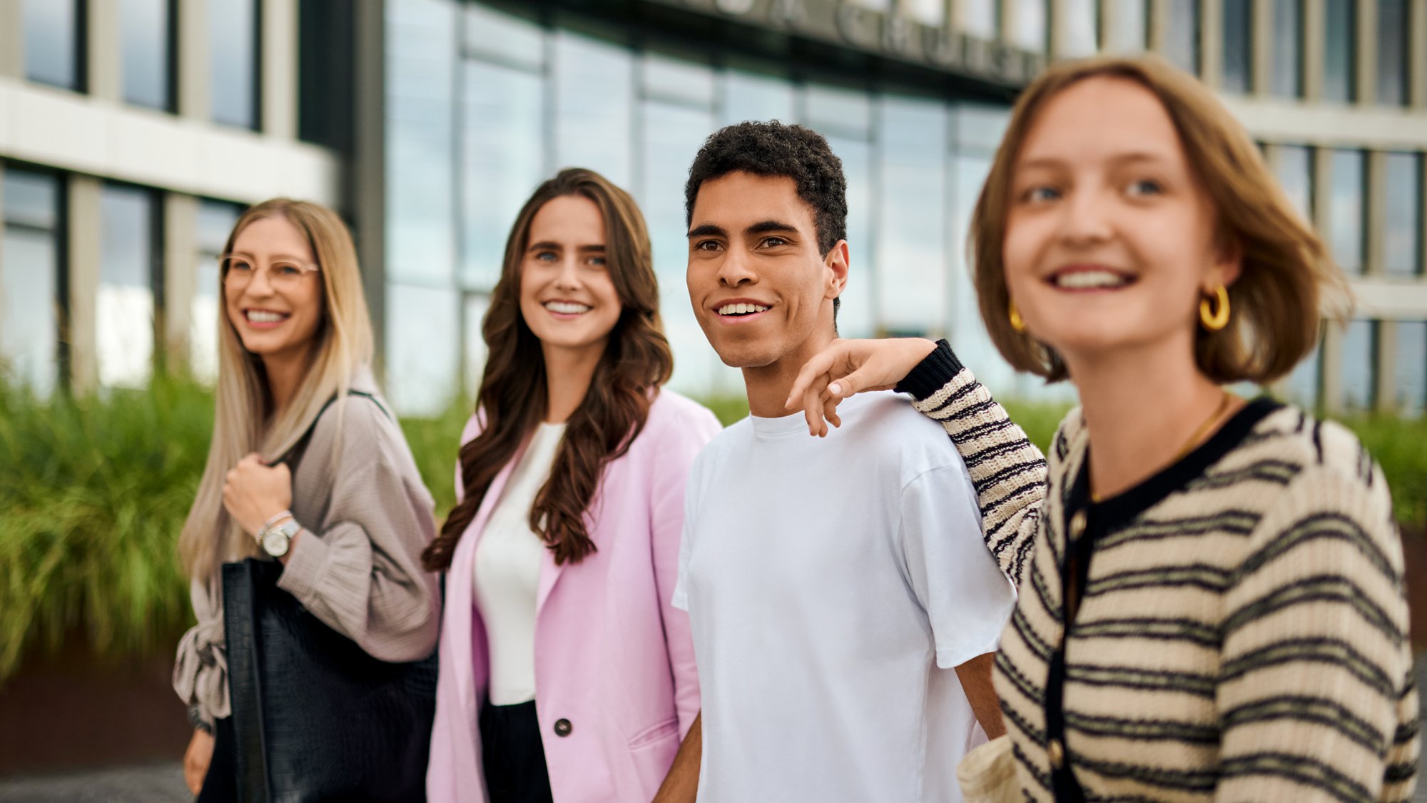 Juniors in front of AIDAhome