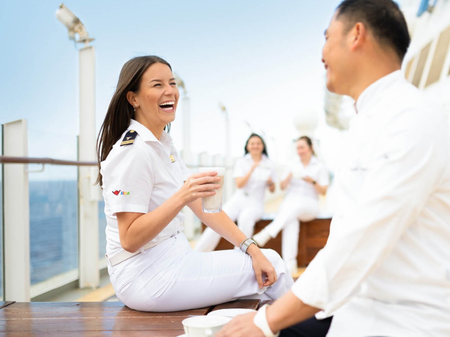 AIDA Crew während Kaffee Pause