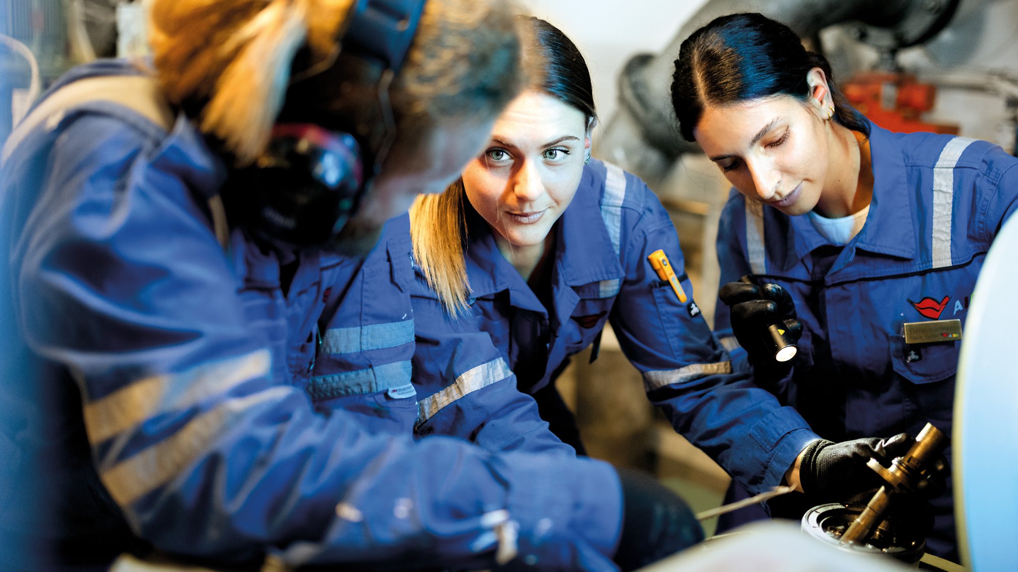 AIDA Crew im Maschinenraum