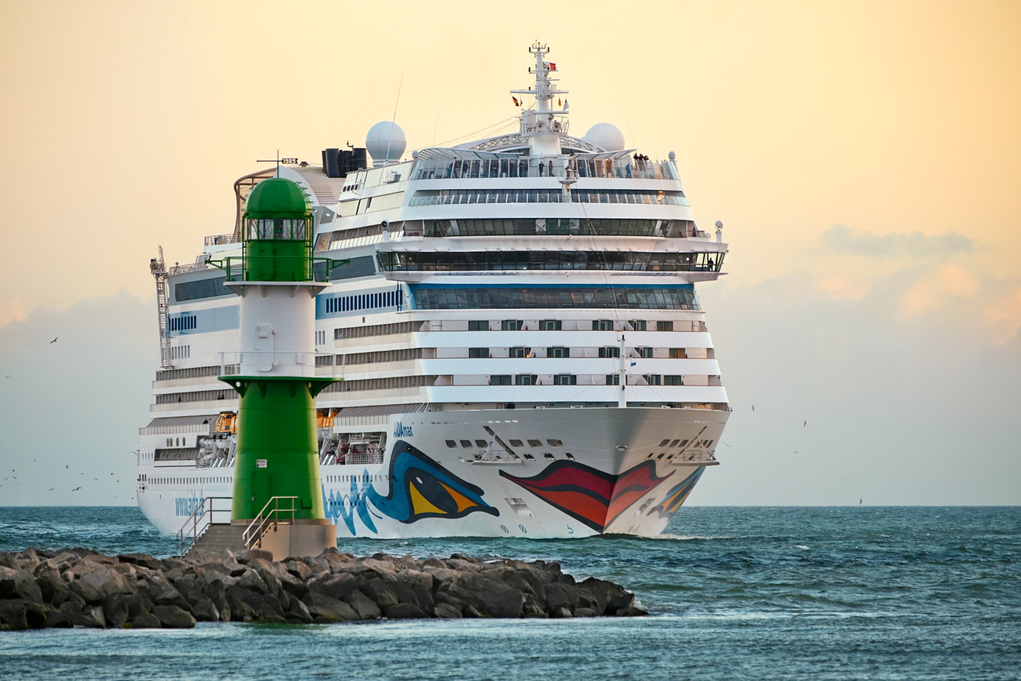 AIDAmar in Warnemünde