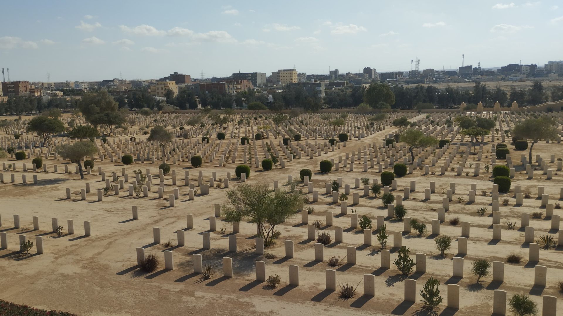 ALY02_Friedhof_der_Alliierten_2024_BL_quer.JPG