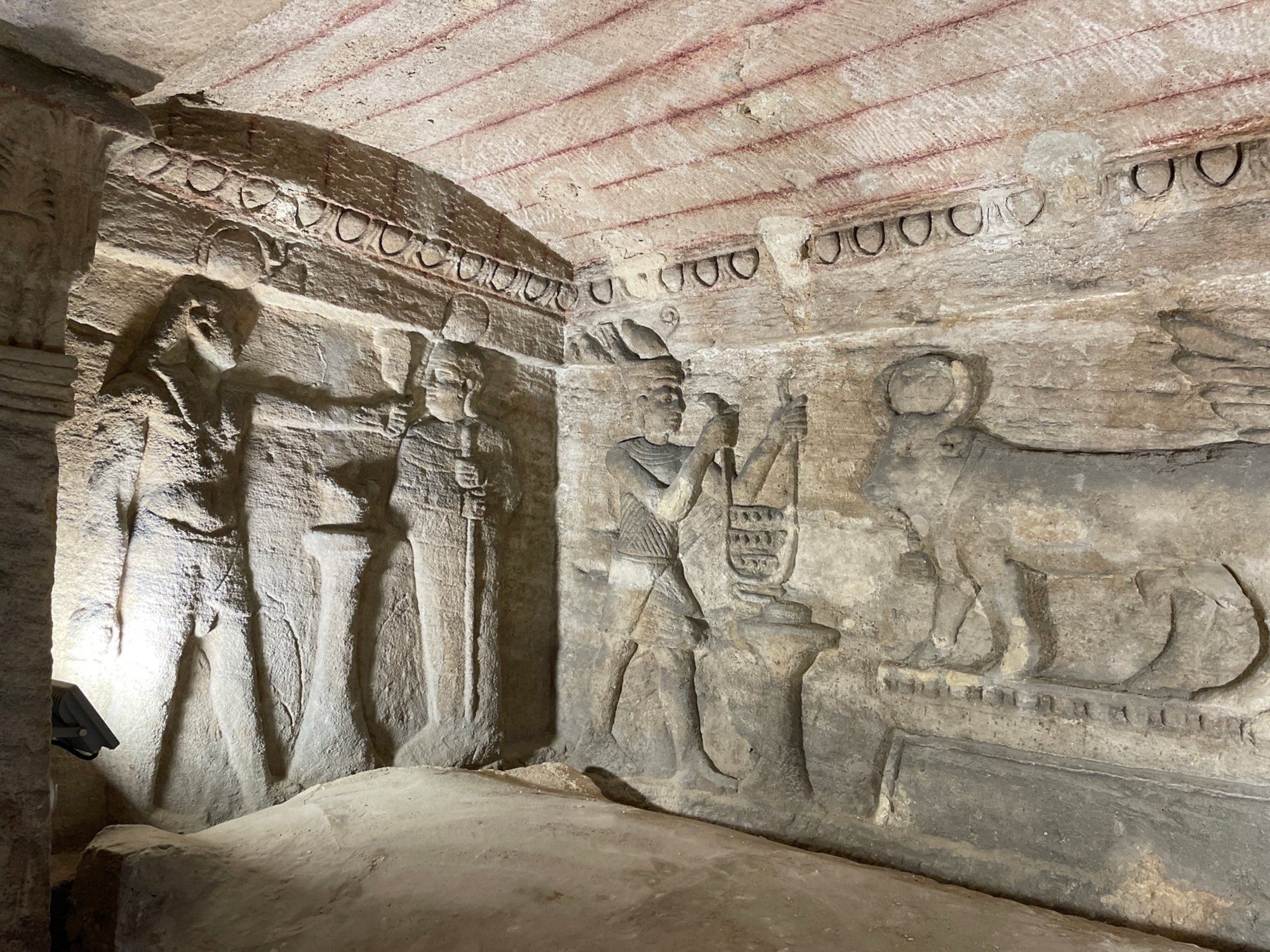 Alexandria: Geheimisvolle Katakomben und neue Bibliothek