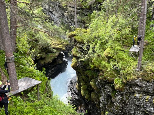 AND17_Zipline_PR_2025_hoch_003.jpg