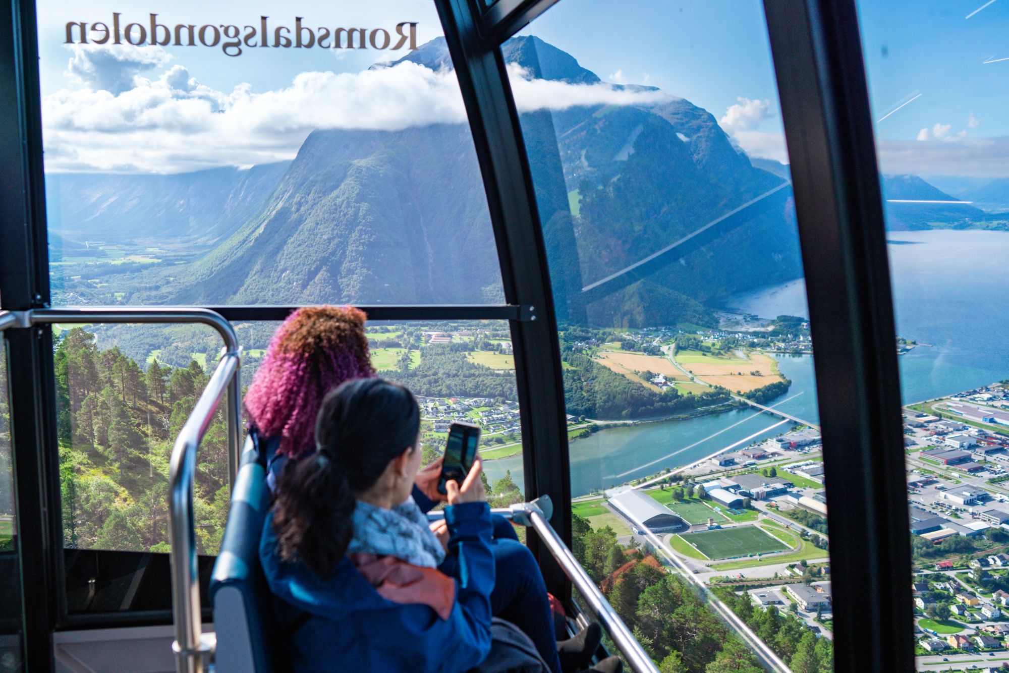 ANDX01_NorwegianTravel_babang_romsdalen_eggen_restaurant_norwegian_travel_DSC04994.jpg