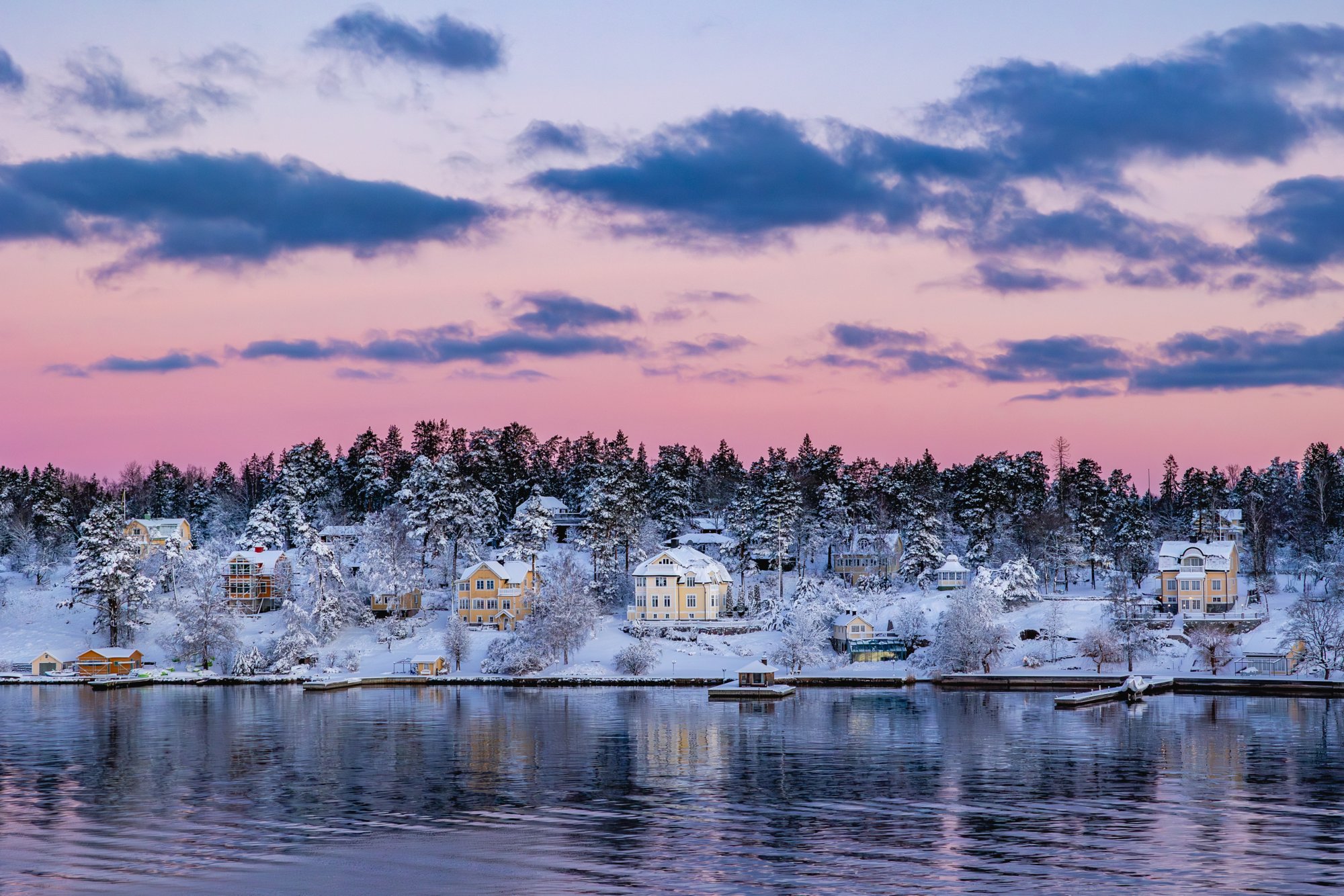 Winterliche Schärenlandschaft bei Göteborg