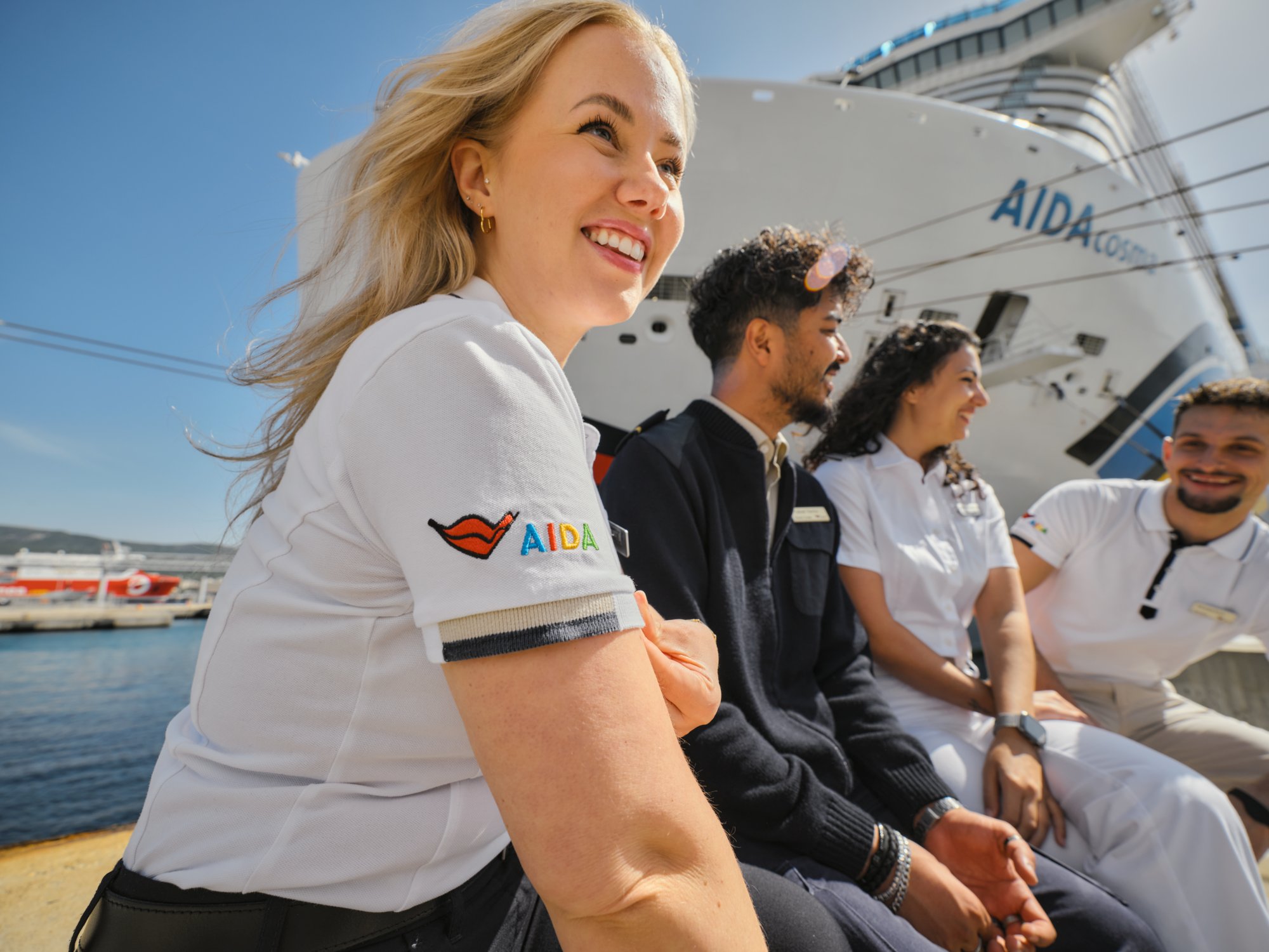 Crew vor der AIDAcosma