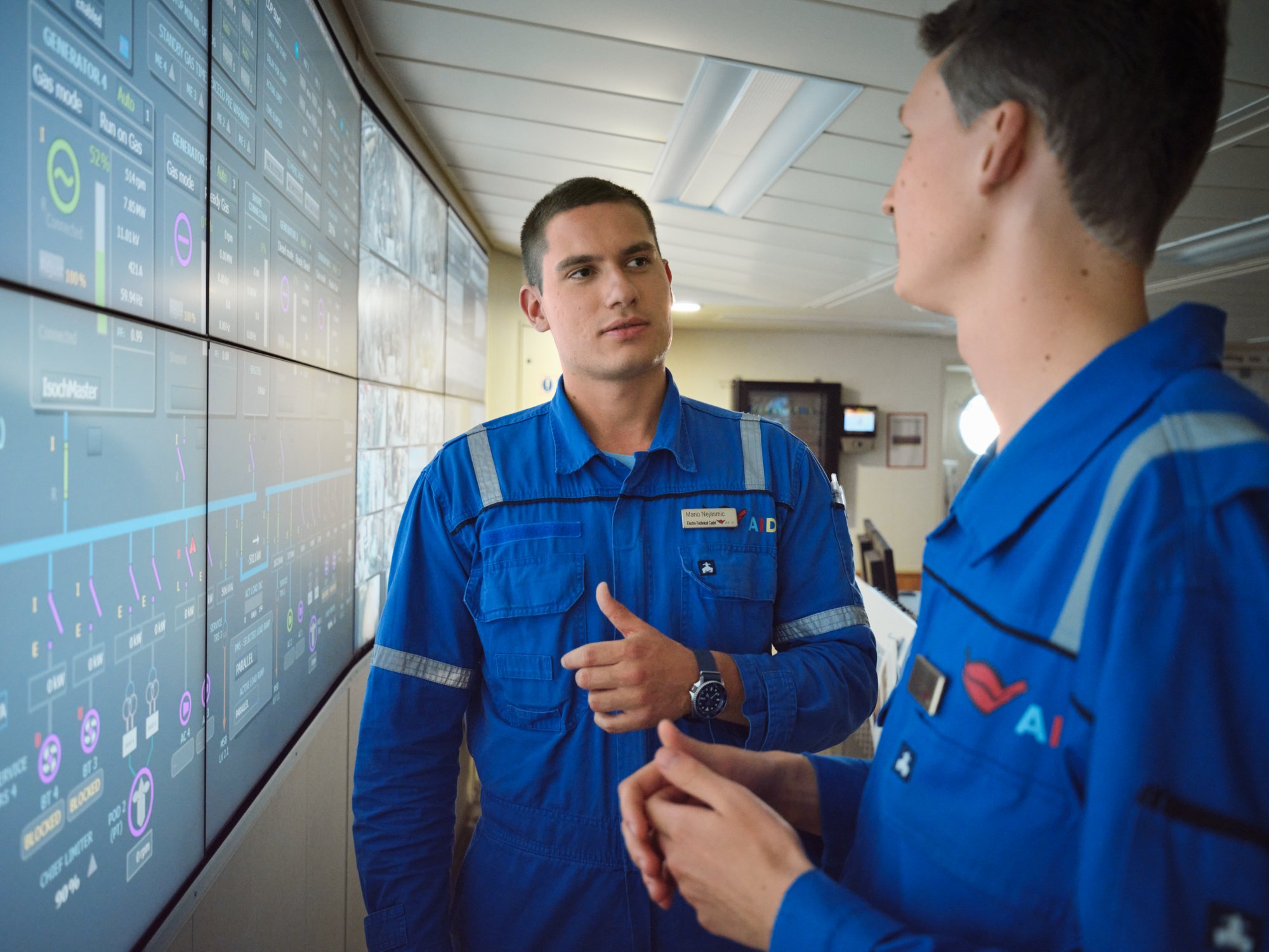 AIDA cadets in the machine room