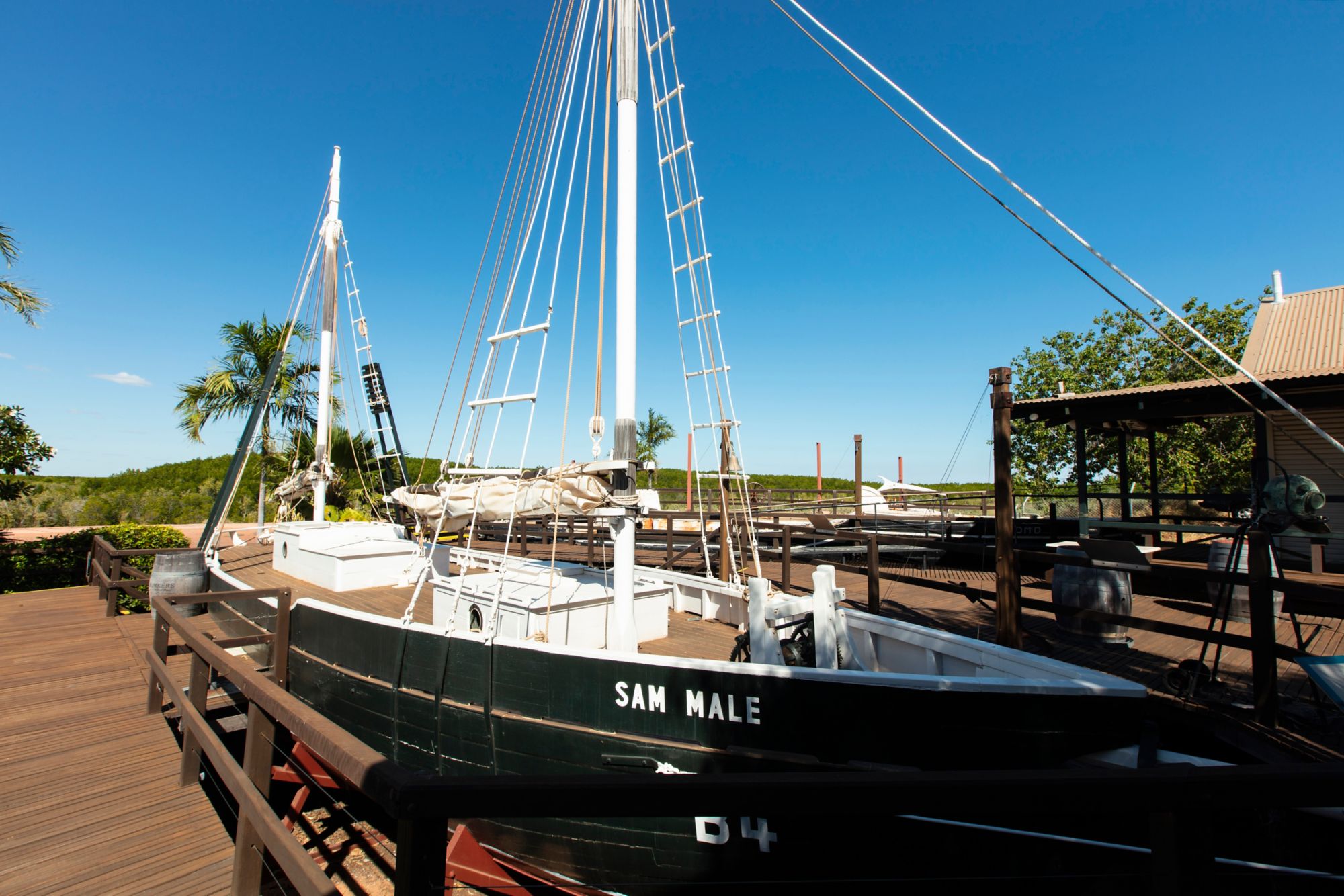 BME006_03.PearlLuggers_002.jpg