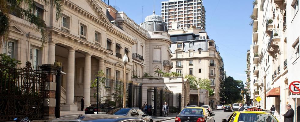 BUE20_Shorexploration_Recoleta_2025_005.jpg