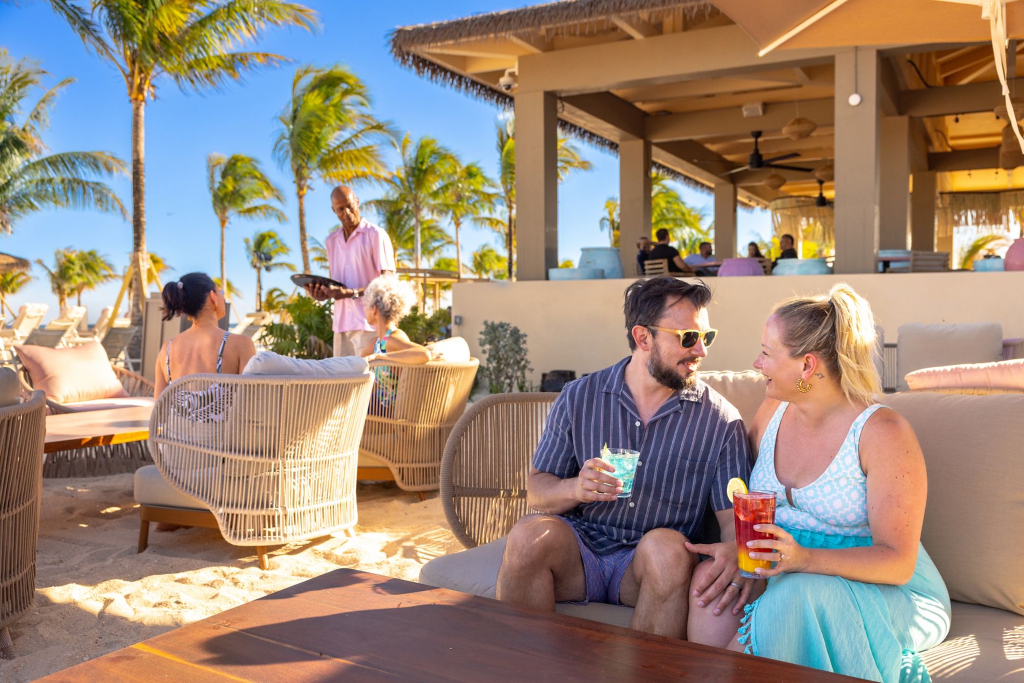 Pearl Cove Beach Club: Open Bar (ab 21 Jahren) 