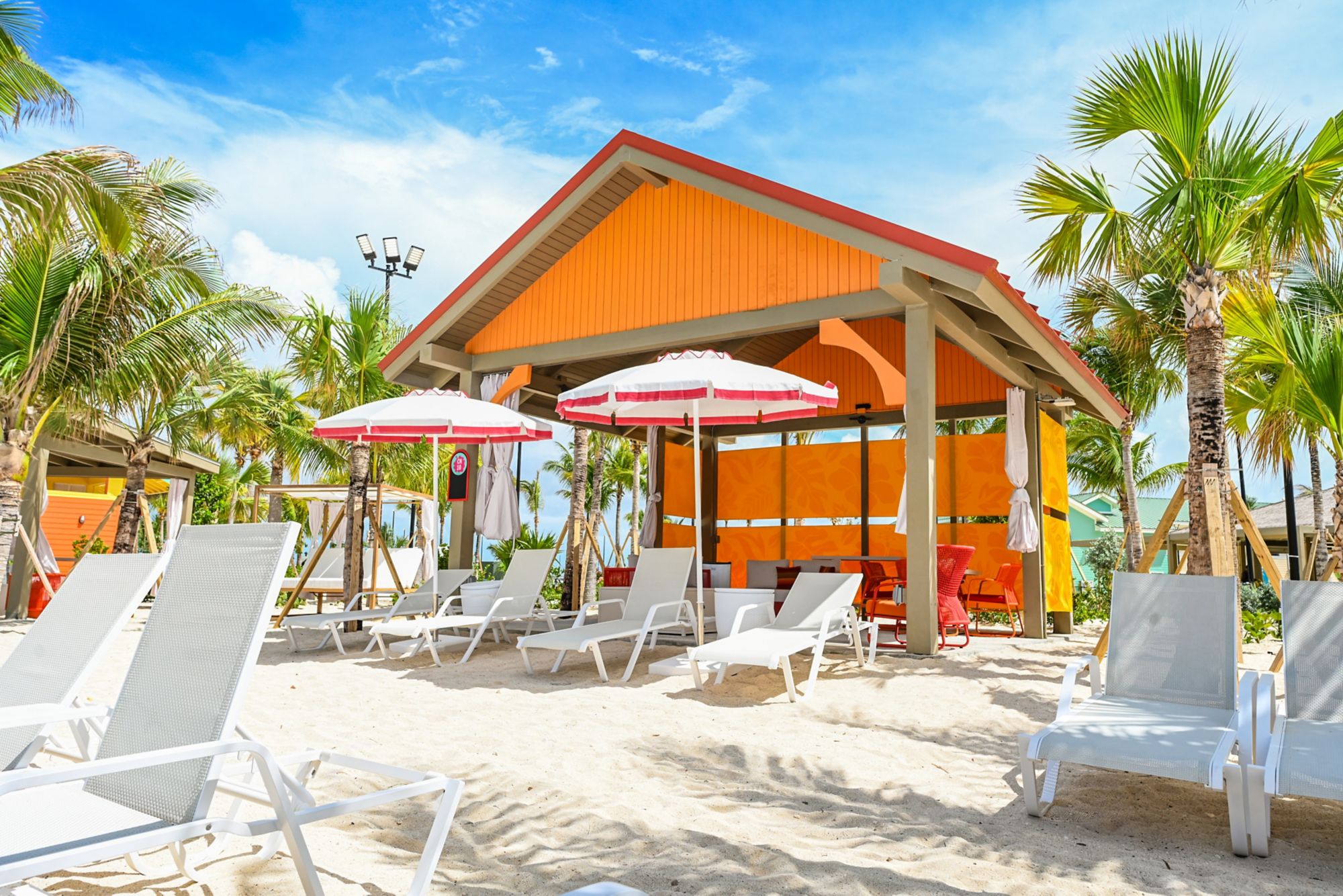 Große Cabana an Calypso Lagoon South mit Mittagessen