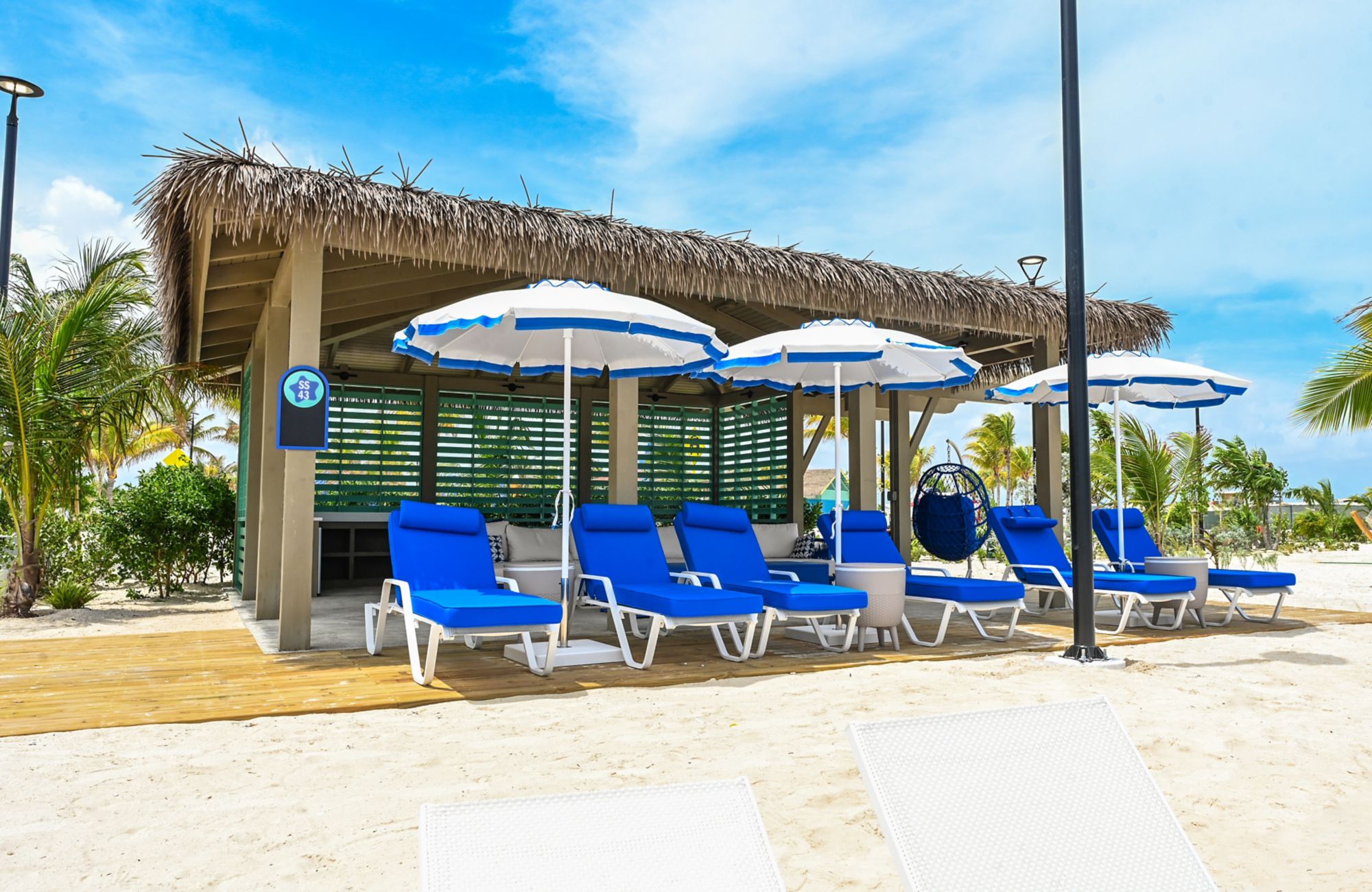 CELV34_StarfishBeachSuperVilla_FRONTVIEW_Hero_005.jpg