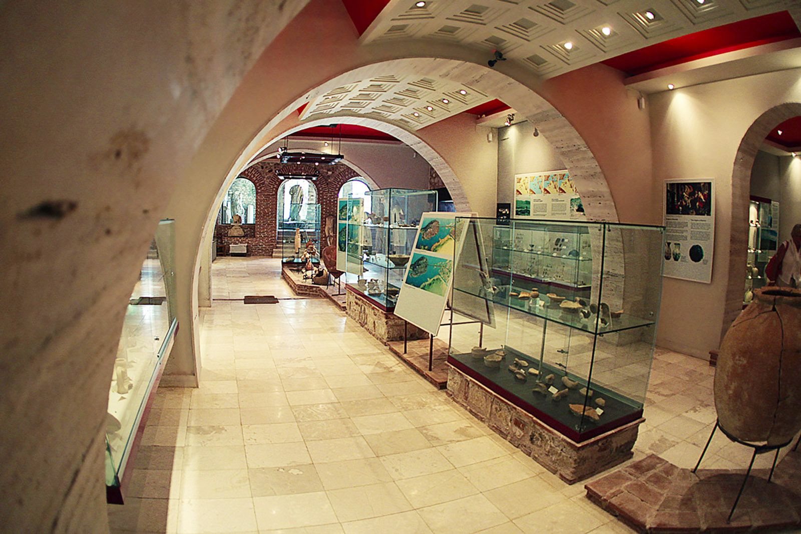 CFU09_butrintmuseumgallery.jpg