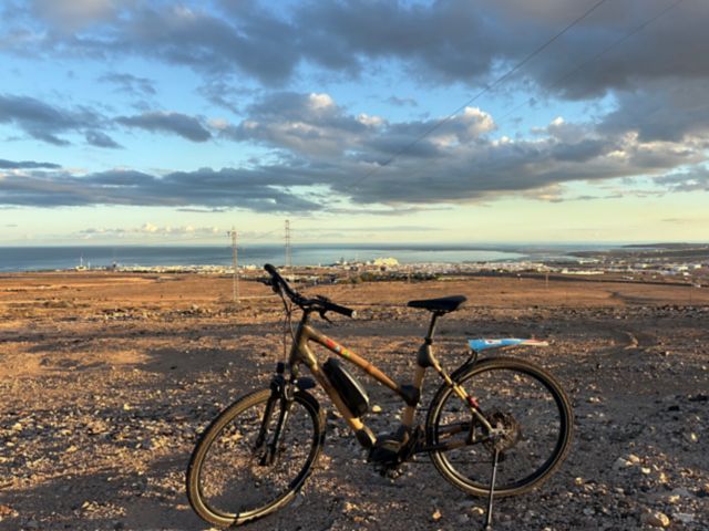 Puerto del Rosario mit dem E-Bike & Baden