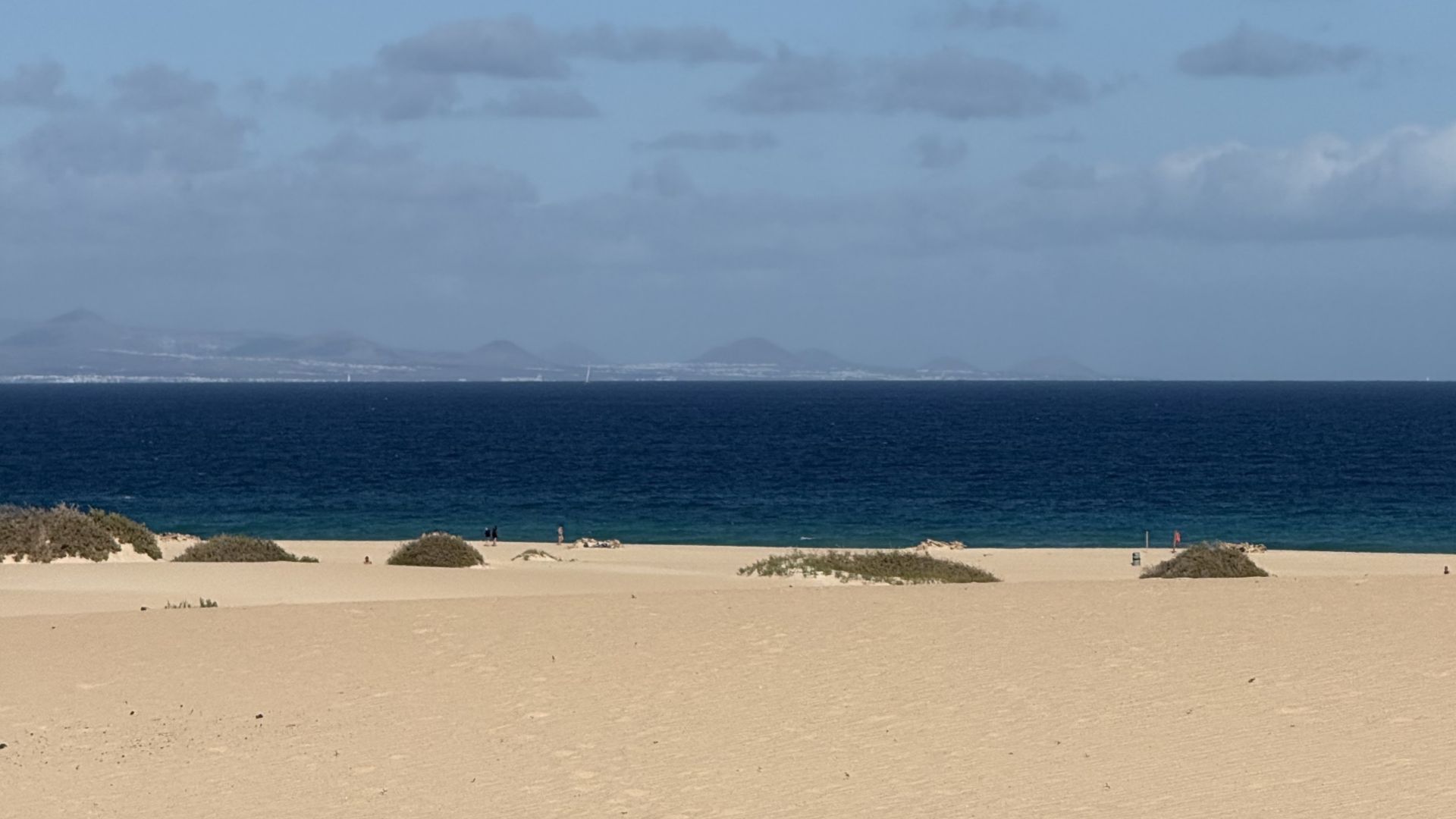 Komm an Land: Dünen, Leuchtturm und El Cotillo