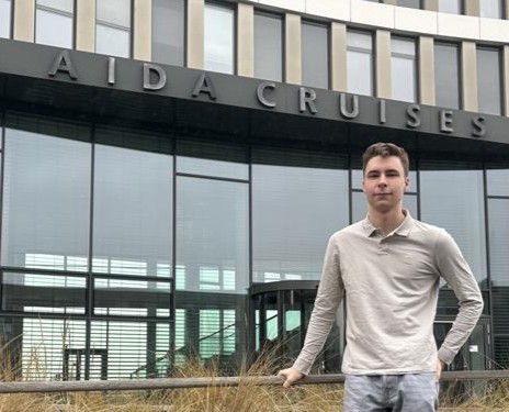 Friedrich Wirtschaftsinformatik Student bei AIDA