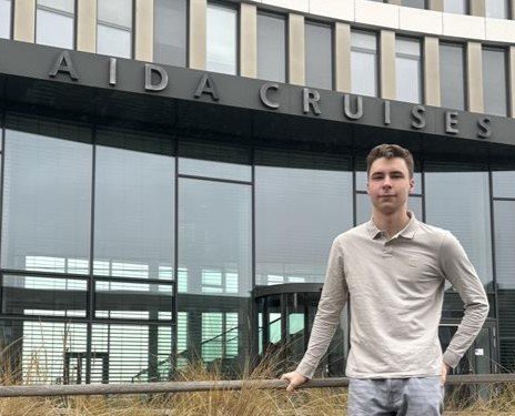 Friedrich Wirtschaftsinformatik Student bei AIDA