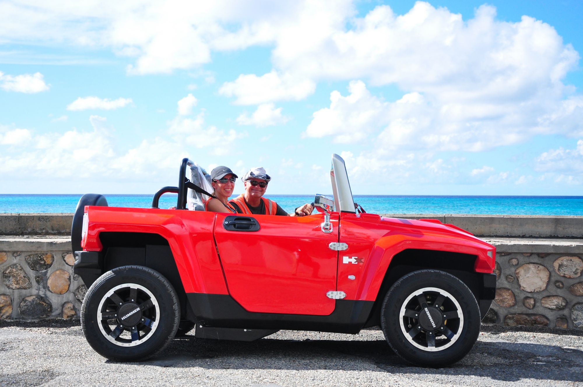 GDT11_Hummer_Fahrzeug_seitlich_FuntasticToursCompany_2015_quer.JPG