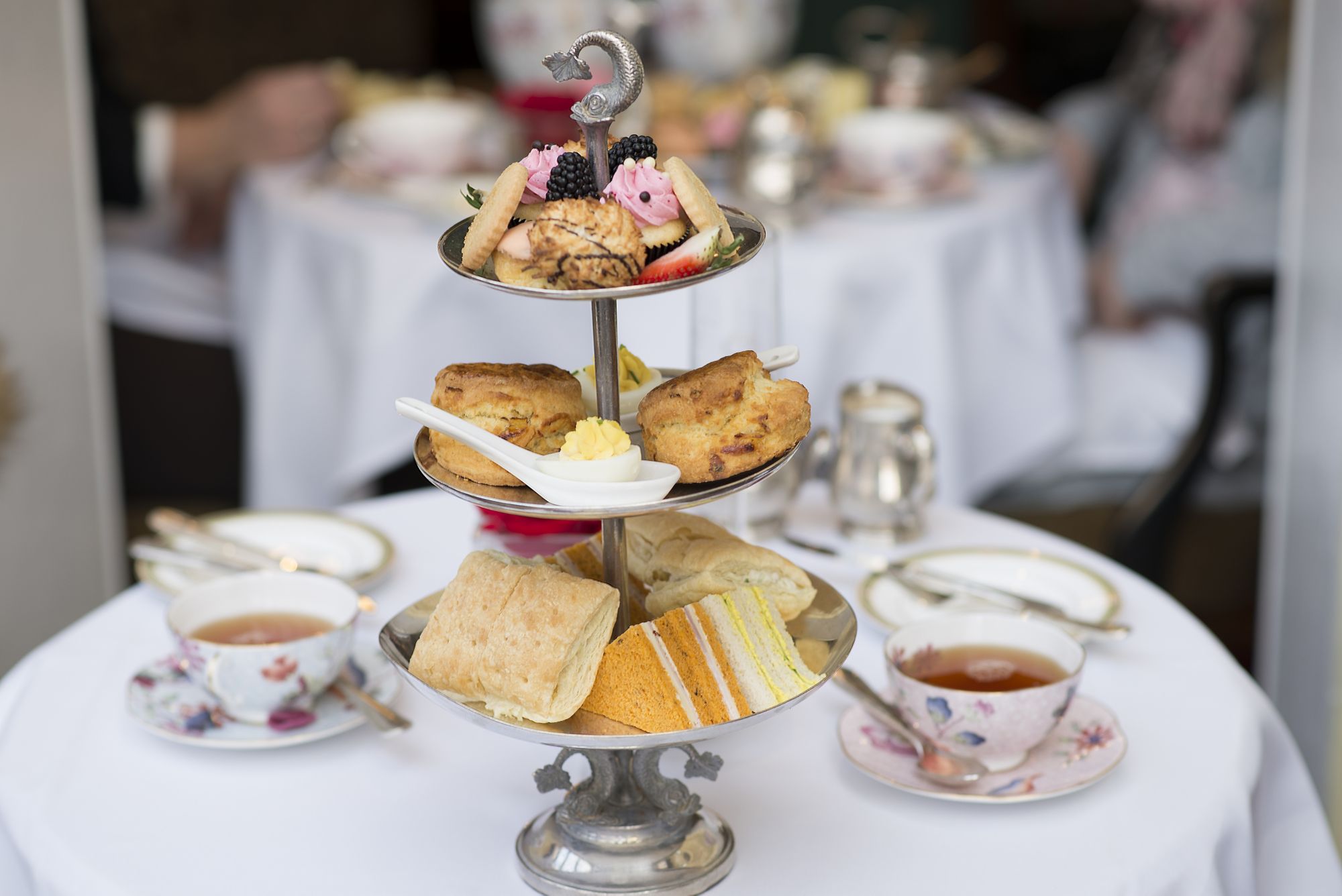 GIB05_Englishtea_001.jpg