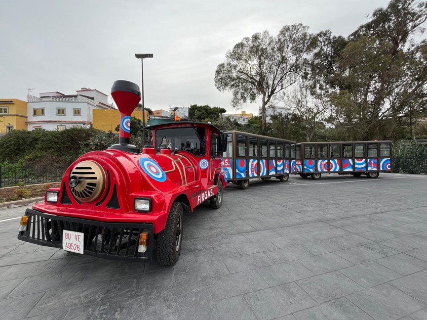 Firgas mit der Bimmelbahn entdecken