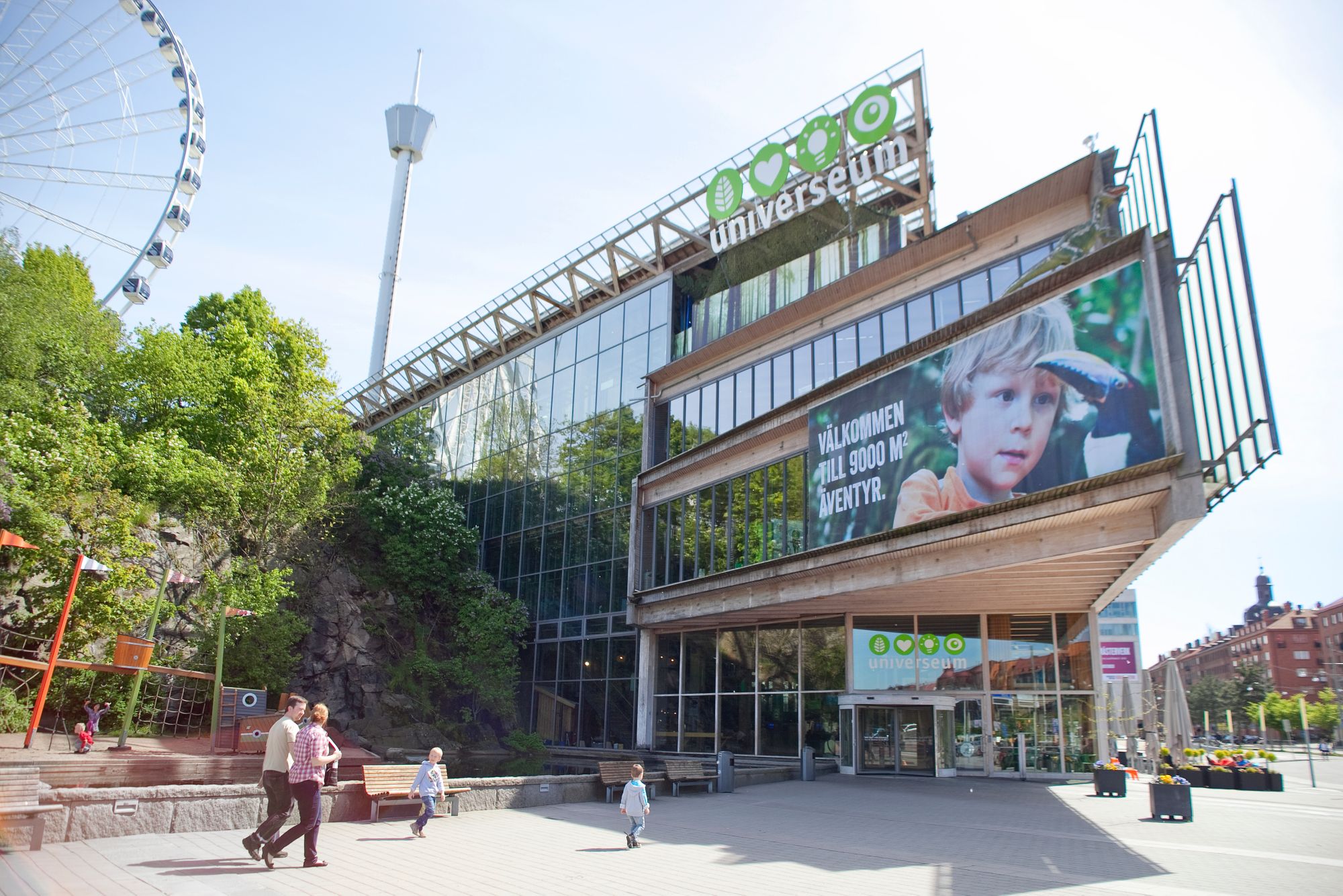 Entdeckertour für Groß und Klein: Panoramafahrt und Universeum