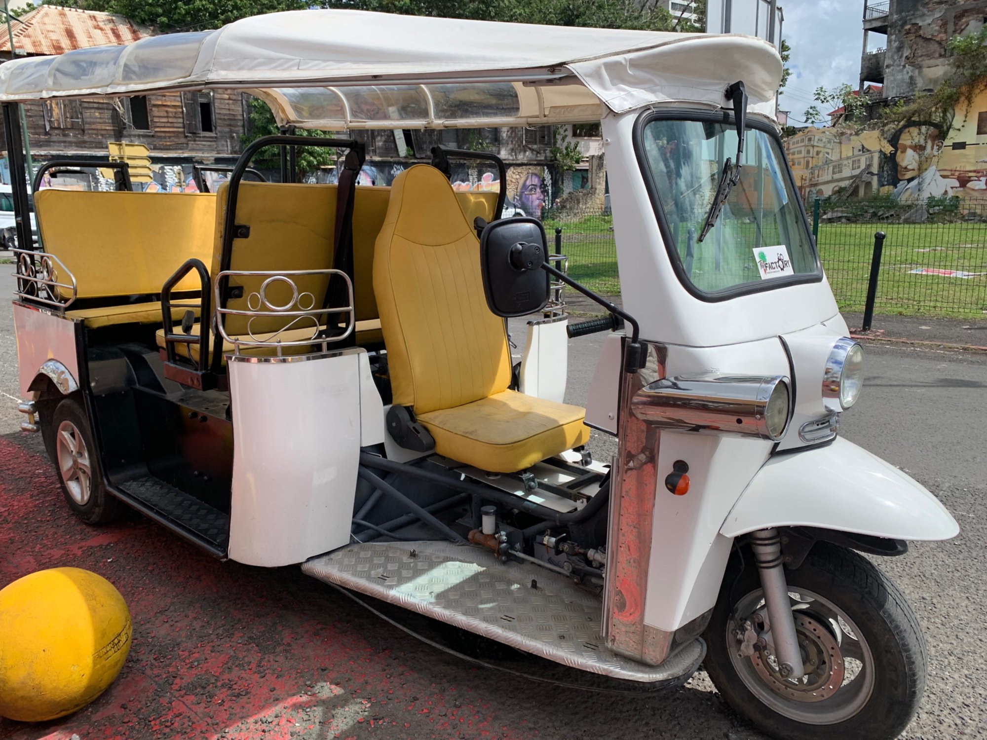 Mit dem Tuk Tuk Pointe-à-Pitre entdecken