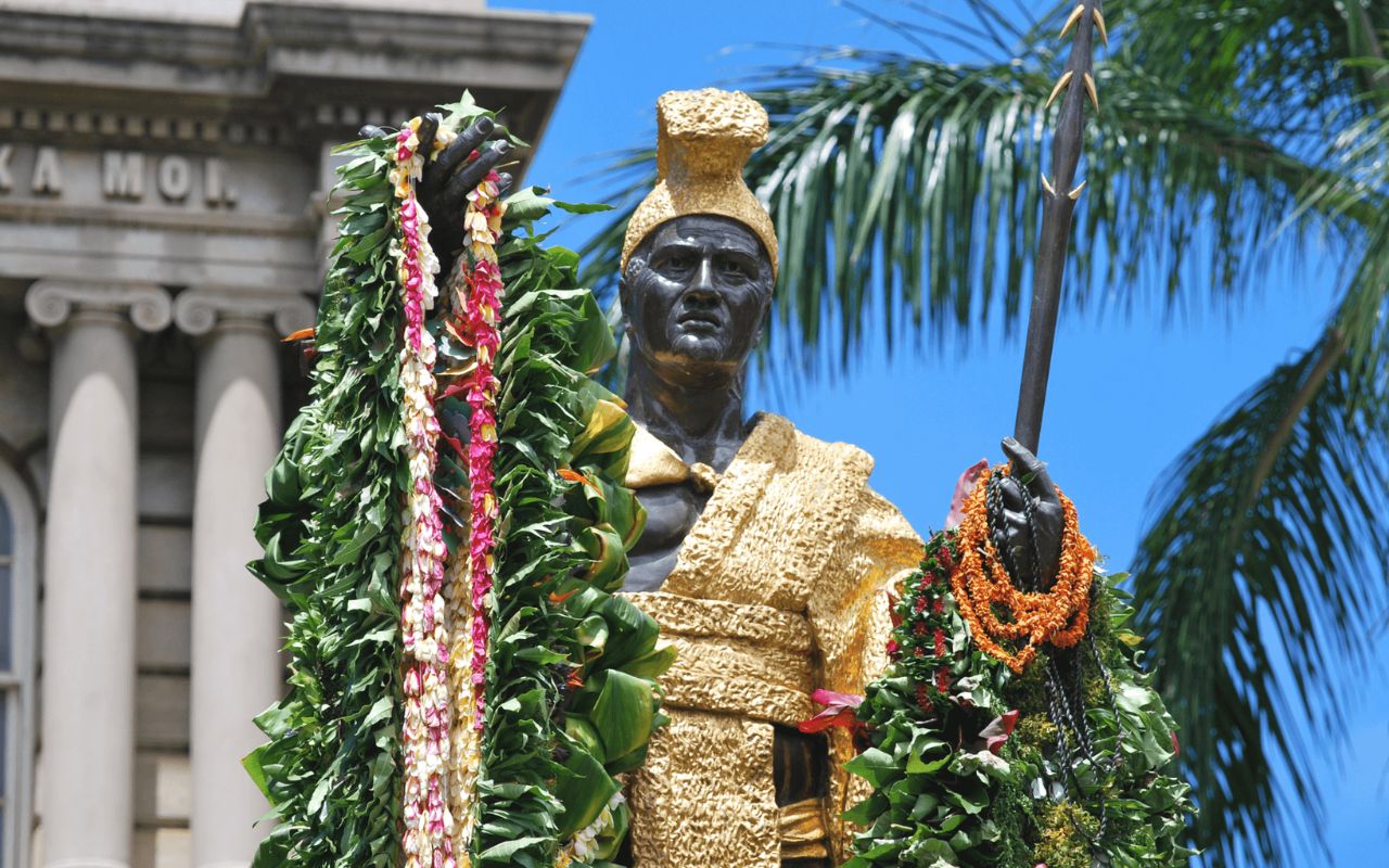 Sites, Bites, and Sips (1280 x 800 px) - King Kamehameha Statue