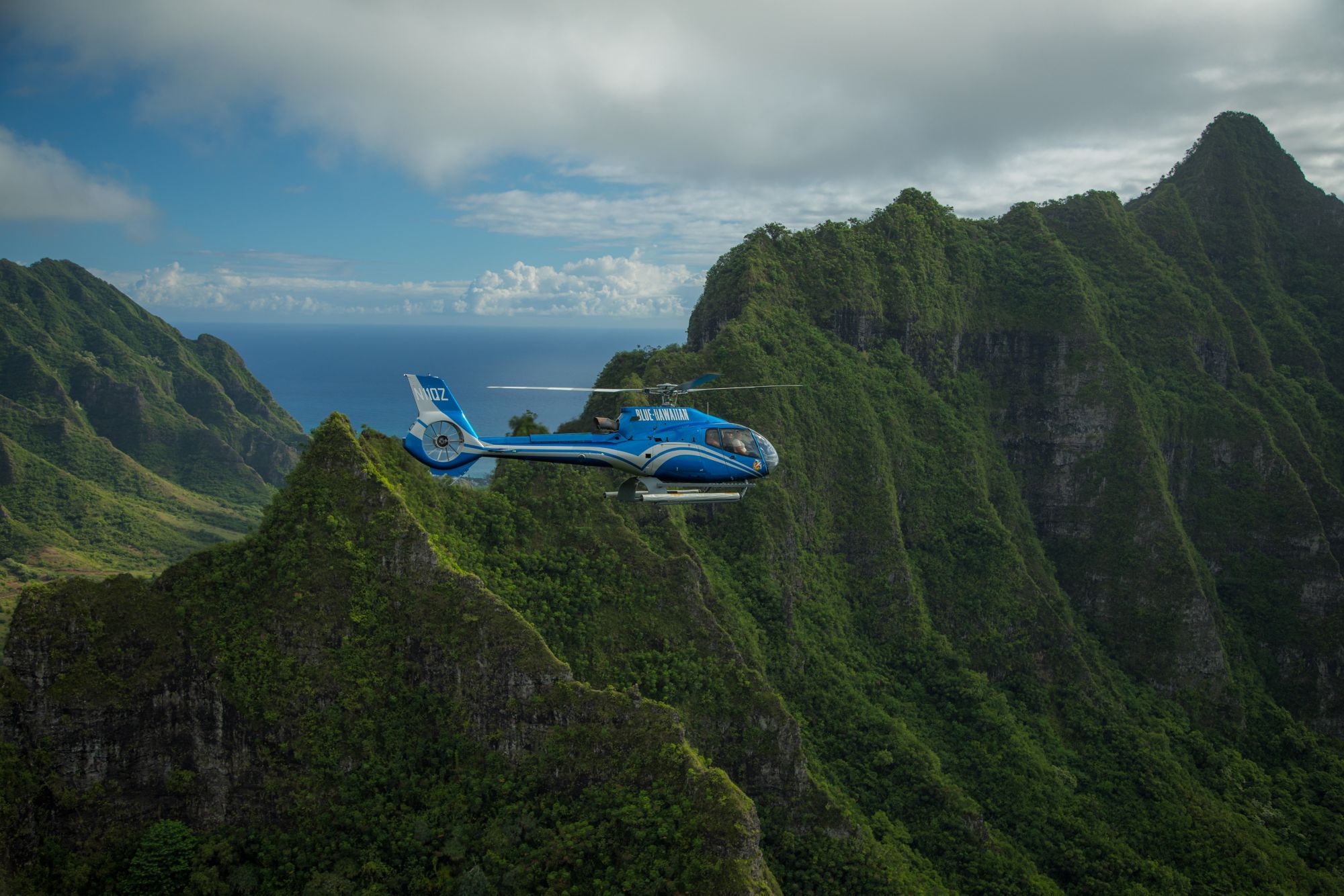 HNL25_BlueSkiesofOahu4_002.jpg