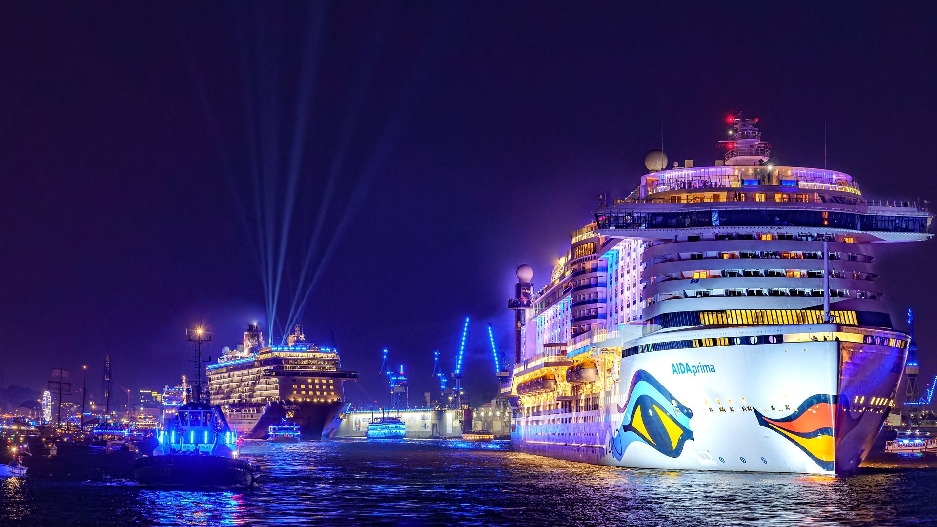 AIDAprima bei den Cruise Days bei Nacht