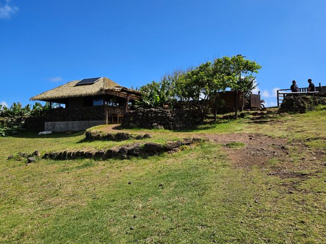IPC_IPC02_IPC04_EingangbeiAhuTongariki_SO_2024_quer.jpg