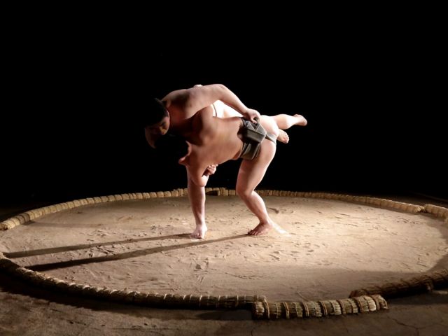 Sumo-Show & Freizeit in der Canal City Hakata