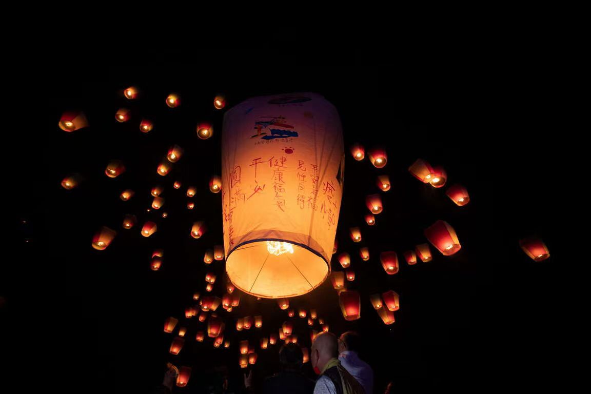 Laternenzauber und Nachtmarktflair
