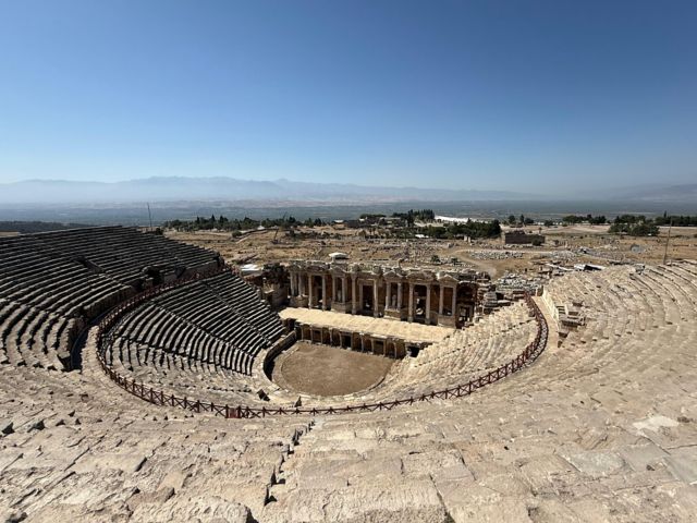 KUS14_Pamukkale_SideInspection_Auditorium_aussicht_02.jpg