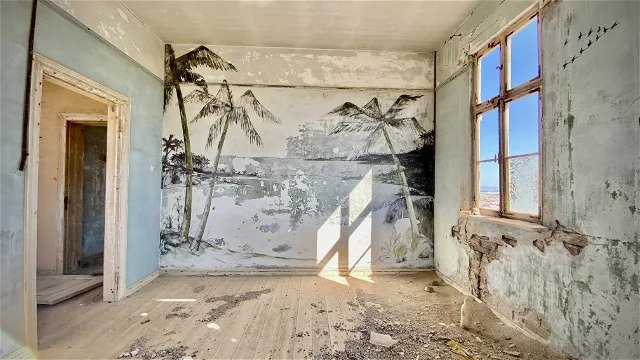 Im Geländewagen zur Diamantsiedlung Elizabeth Bay