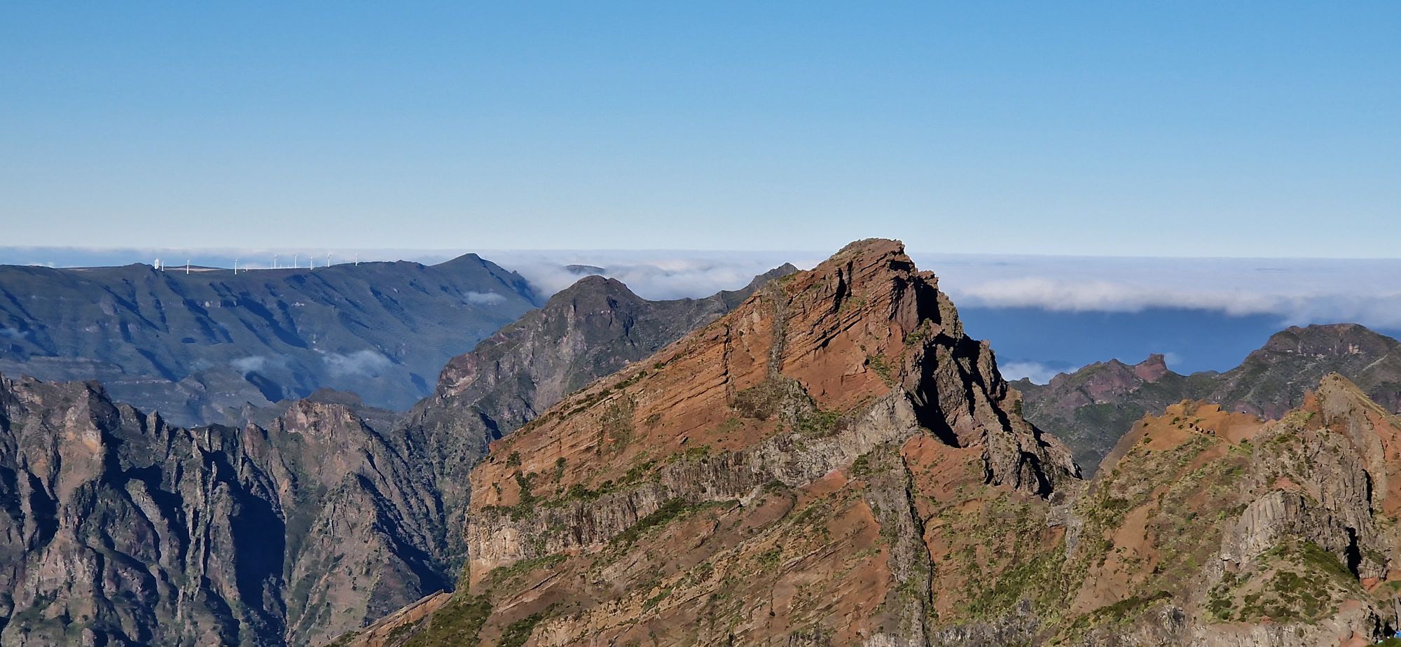 Pico do Areeiro & Santana – Wein und Weitblick