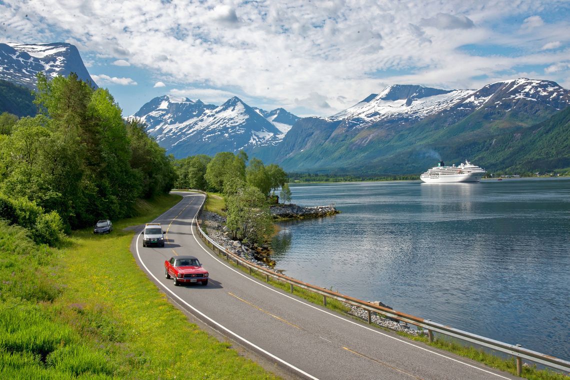 MOL14_MOL18_ERESFJORD1_001.jpg