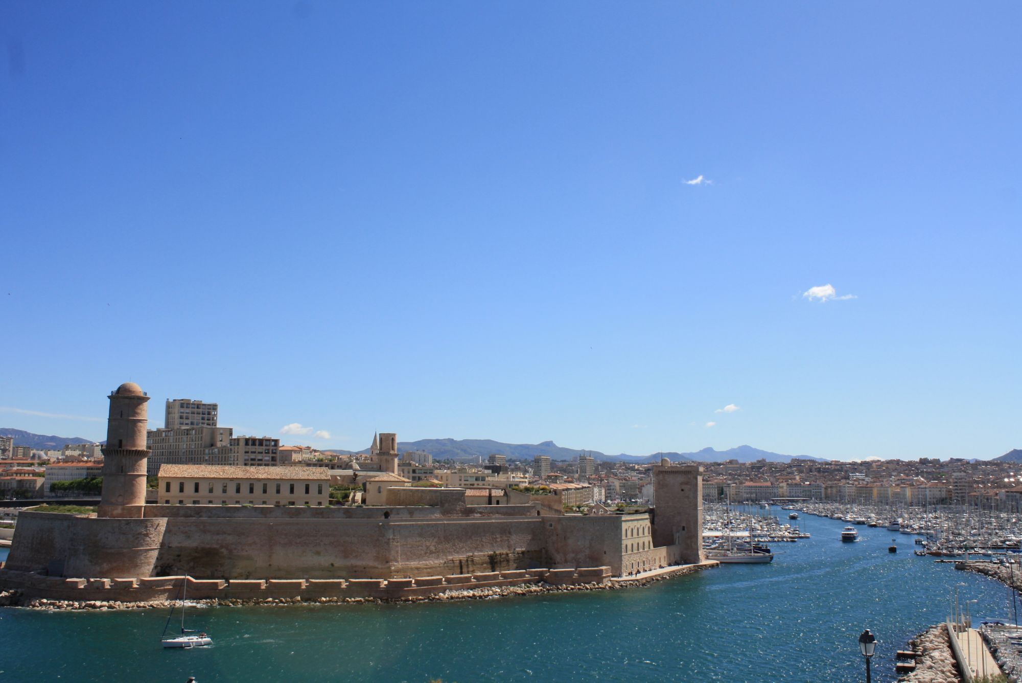 MRS33_Marseilleoldportentrance_002.JPG