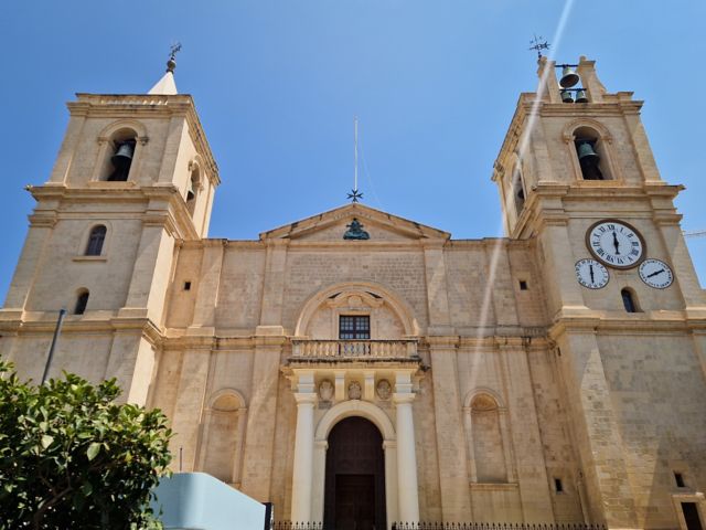 Mit dem Bike durch Valletta und Sliema