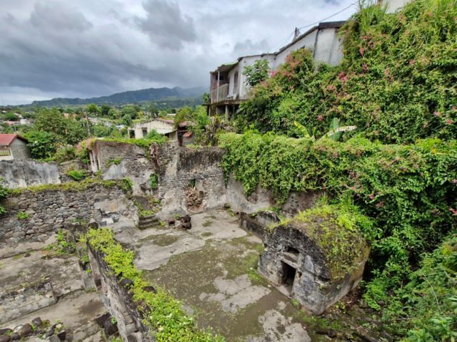 Ruinenstadt St. Pierre und Rumdestillerie