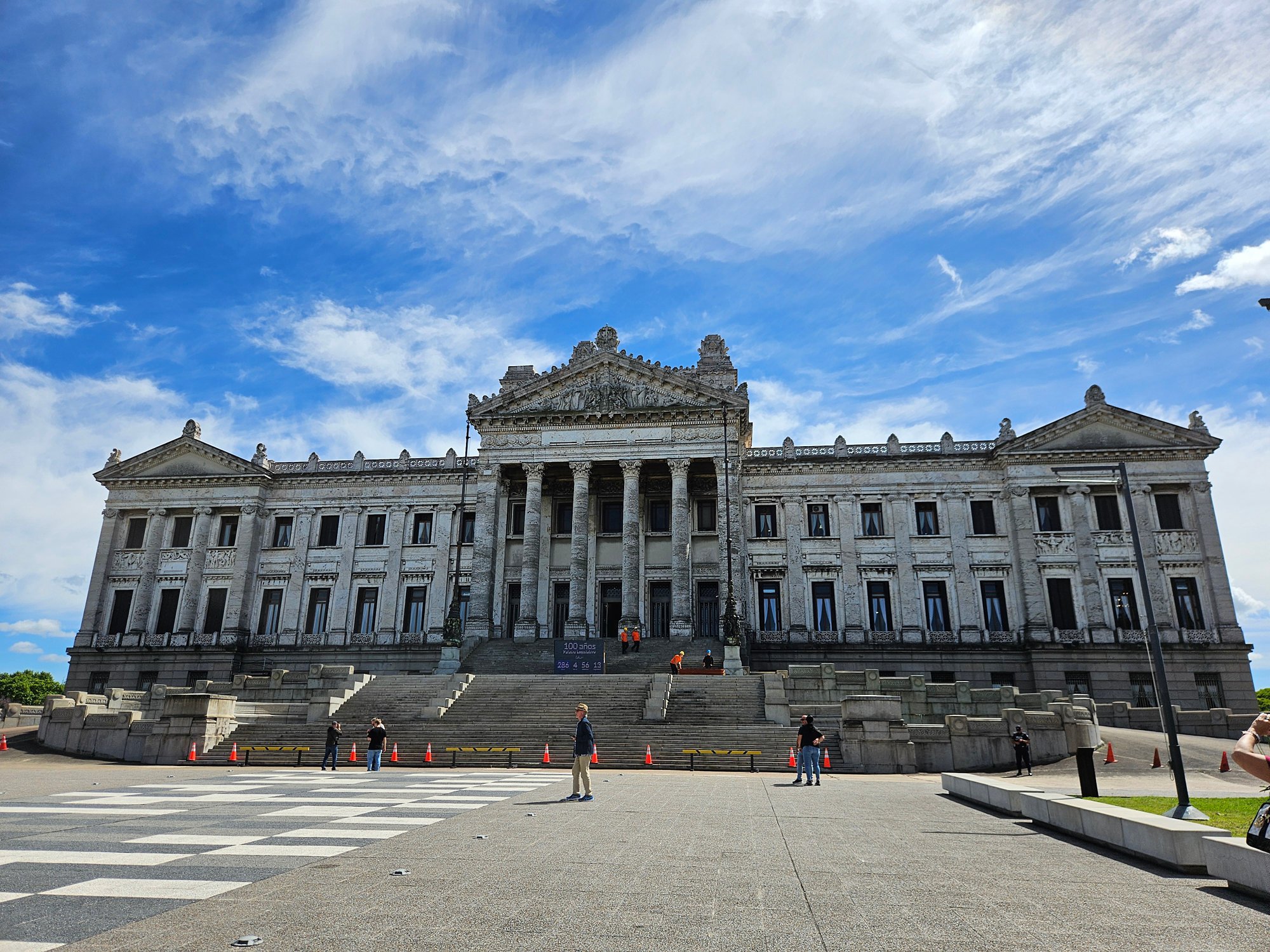Komm an Land: Panoramafahrt durch Montevideo