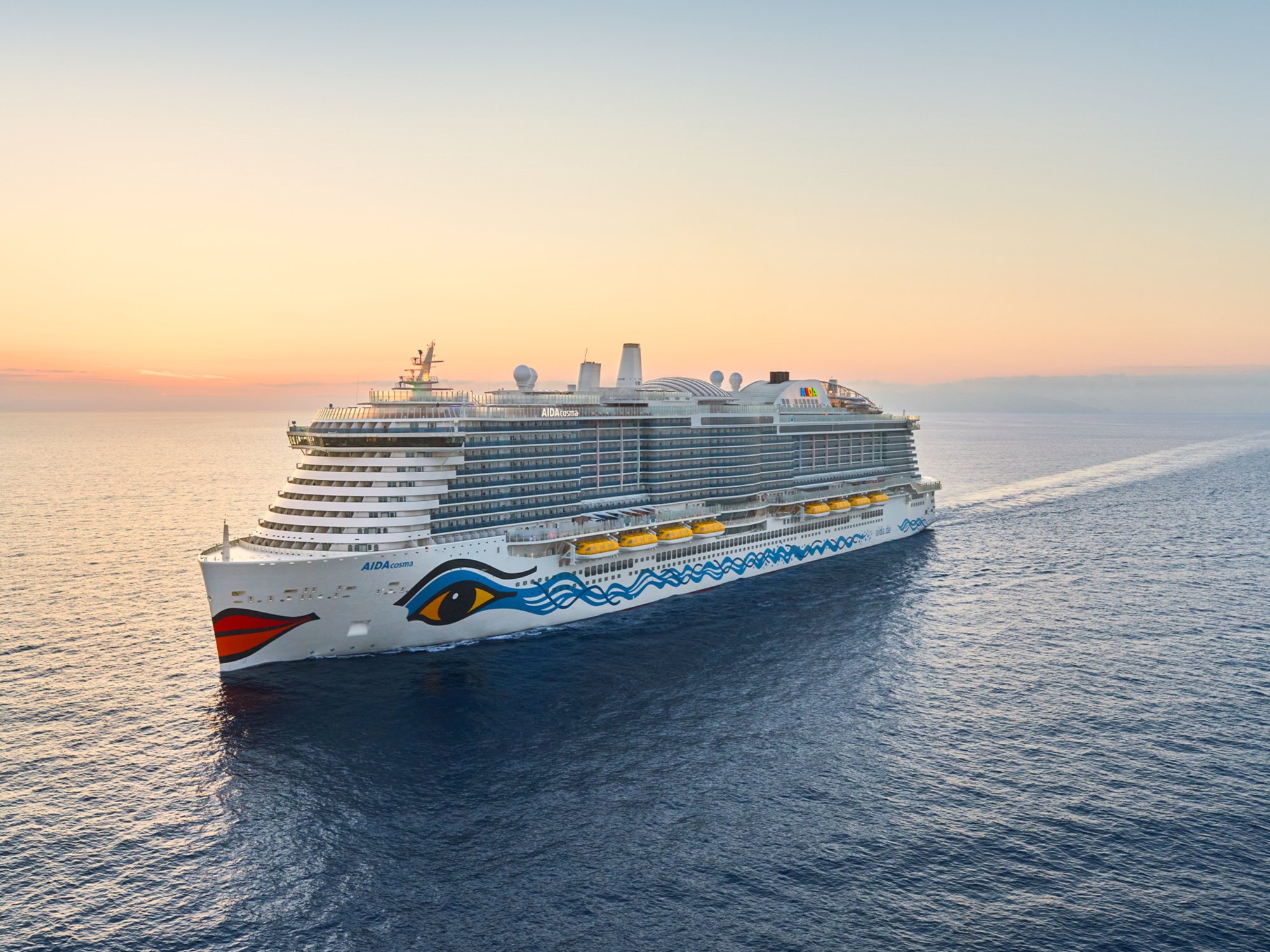 AIDAcosma im Mittelmeer