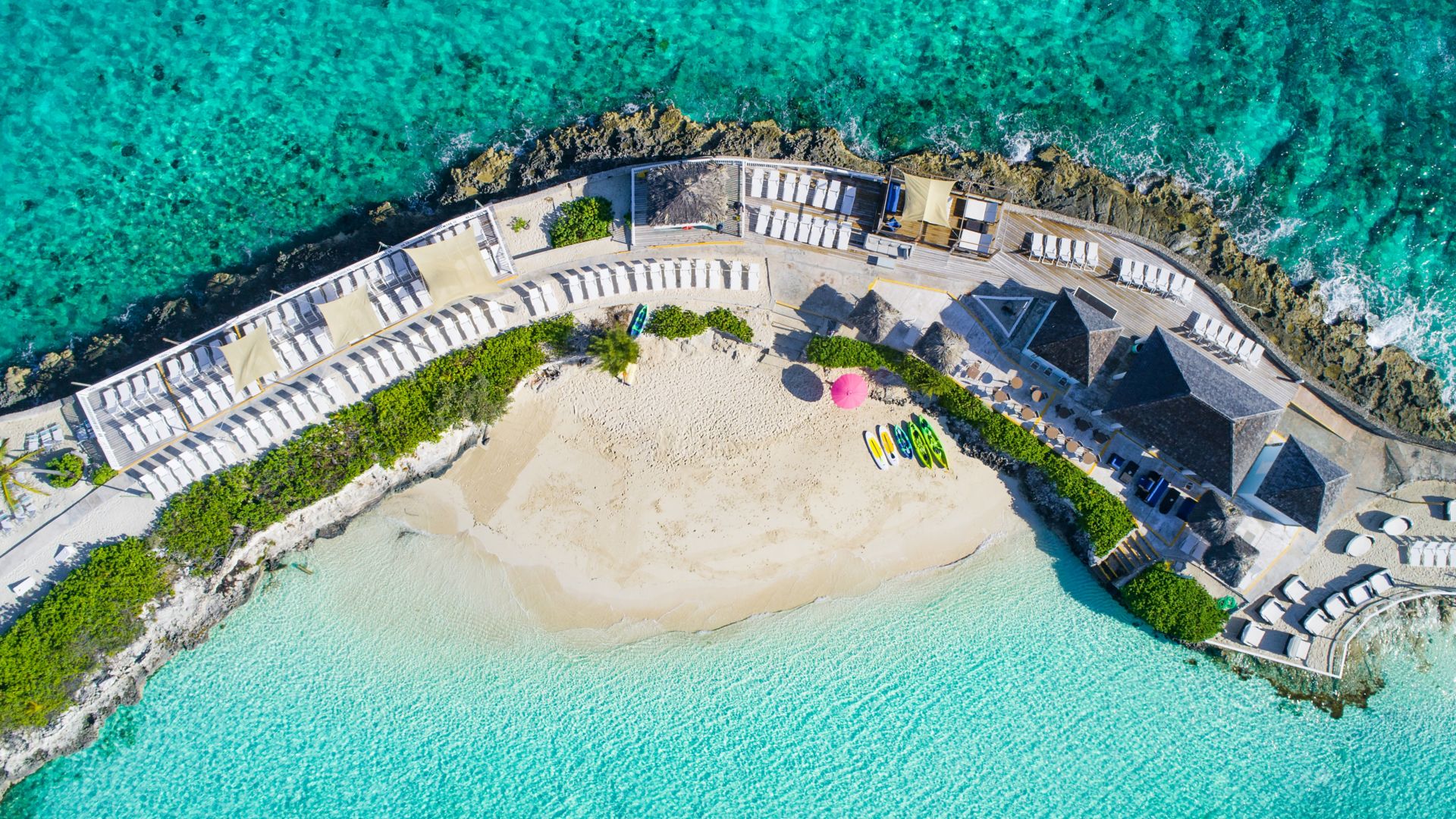 NAS40_Pigs_Beach_PearlIslandBahamas_005.jpg