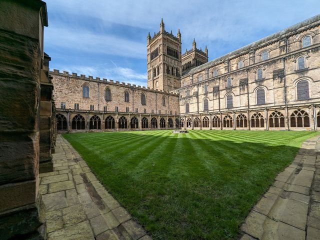 NCL05_DurhamCathedralaussen_FN_2024_quer_002.jpg