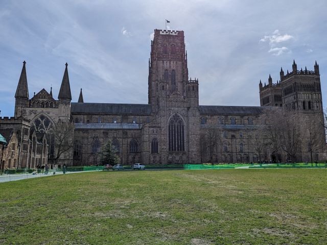 NCL05_DurhamCathedralaussen_FN_2024_quer_003.jpg